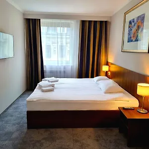 Hit Warsaw