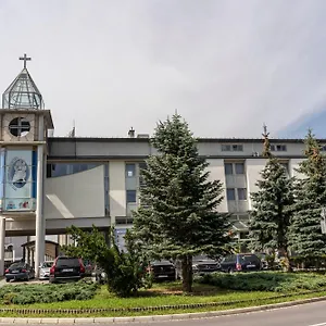 https://dom-duszpasterski-sanktuarium-bozego-milosierdzia.krakowhotelspoland.com