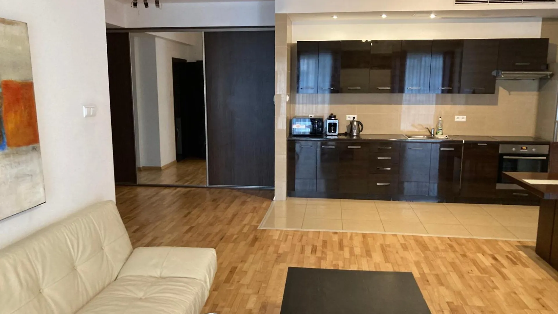 Platinum Towers Hotel Apartments Warsaw 0*,