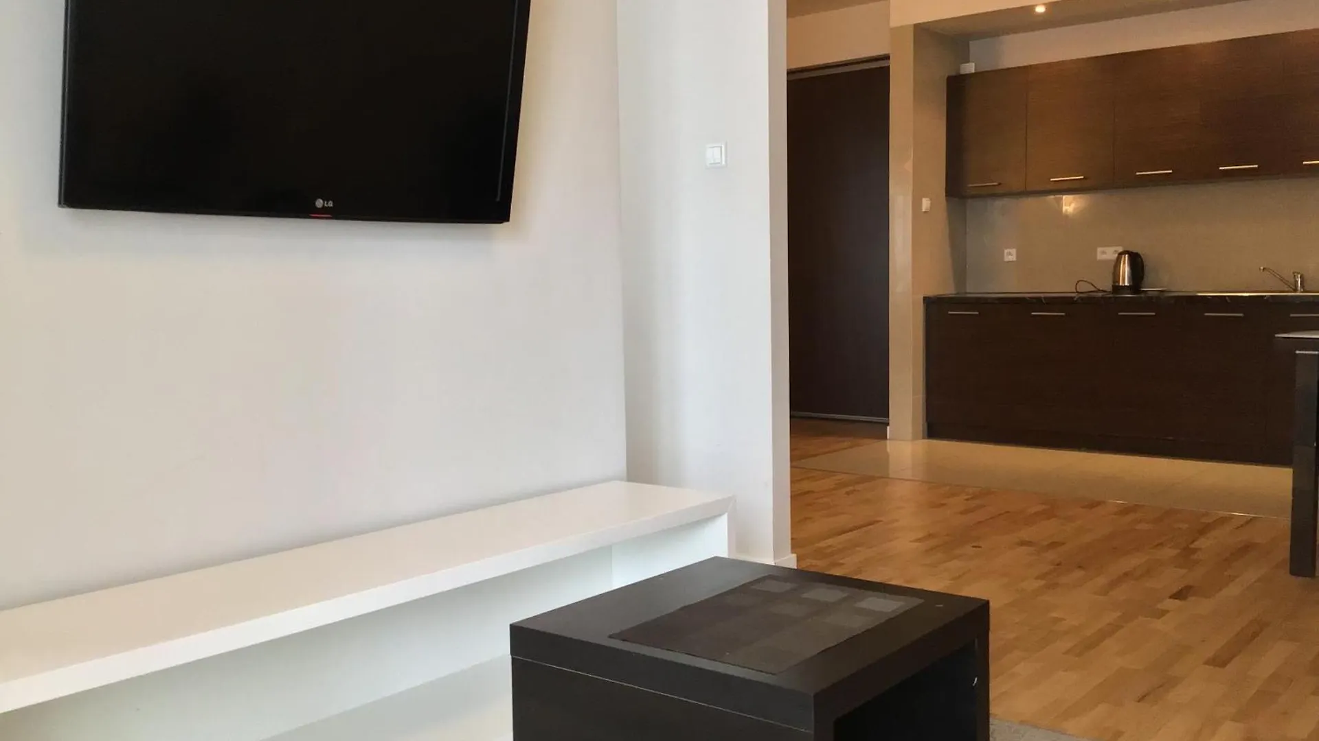 Platinum Towers Hotel Apartments Warsaw 0*,  Poland