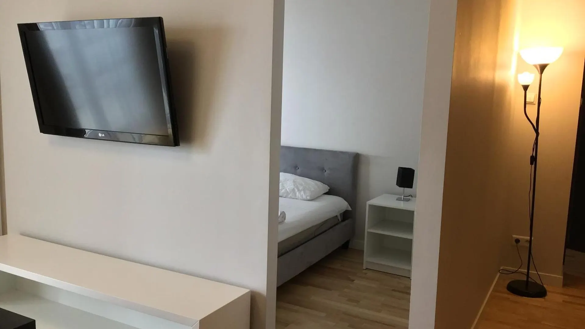 Aparthotel Platinum Towers Hotel Apartments Warsaw Poland